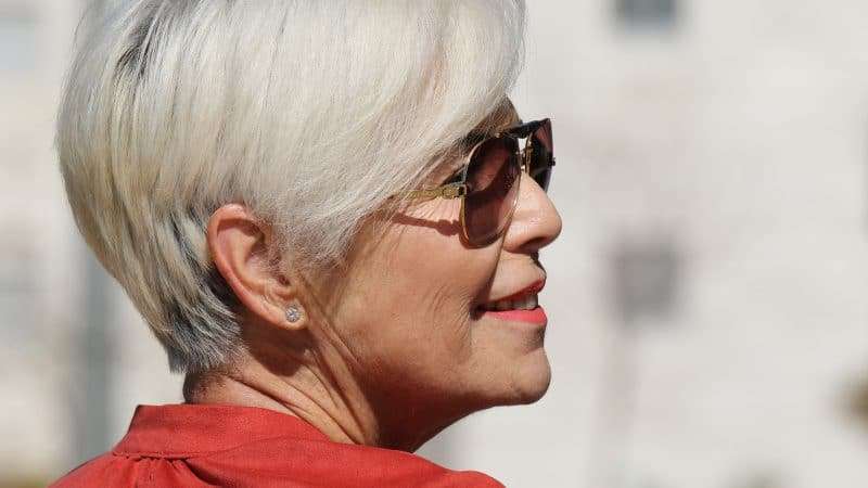 Perdita Capelli Donne 60 Anni: Ritrova la tua Chioma Splendente