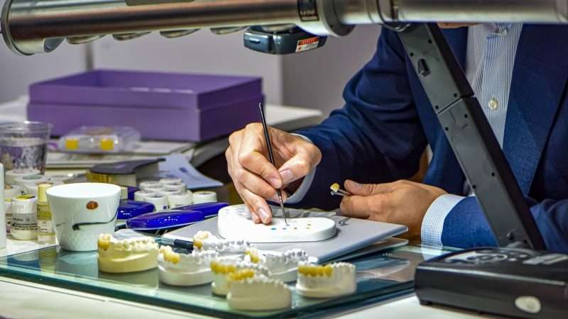 Perché in ambito odontoiatrico si utilizza la ceramica?