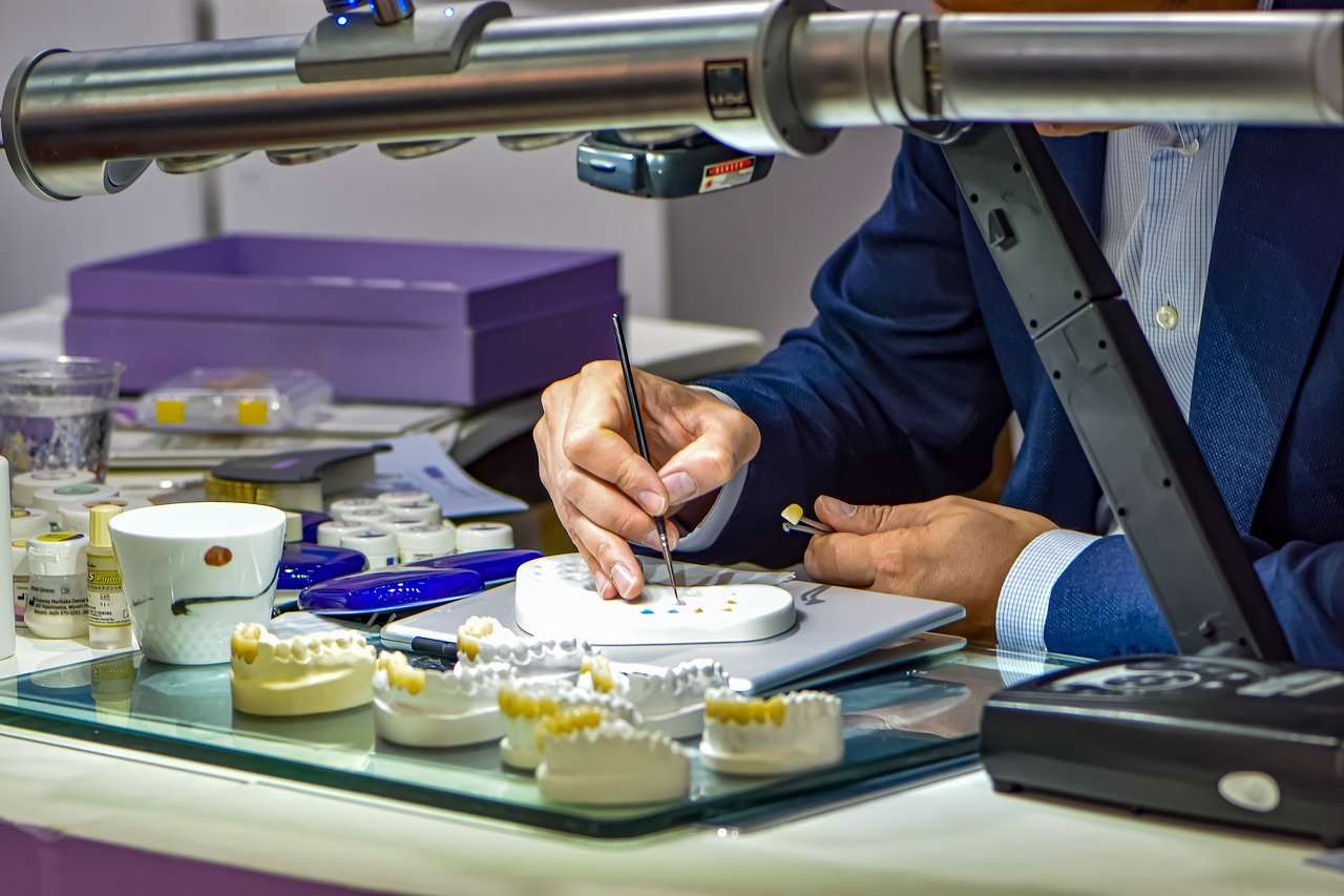 Perché in ambito odontoiatrico si utilizza la ceramica?